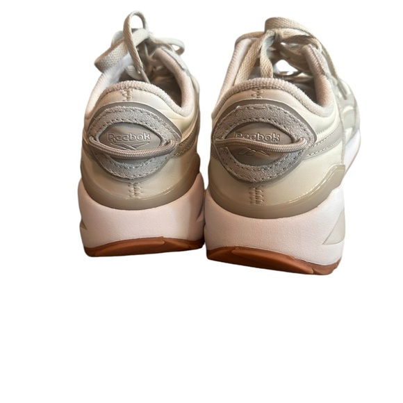 Reebok - Picture 4 of 7